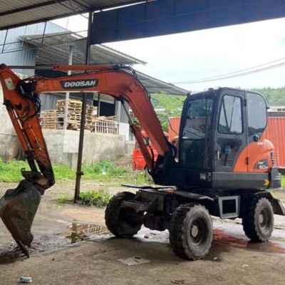 Excavateur mini à roues utilisées DOOSAN DH60 Excavateur d'occasion 5550 kg