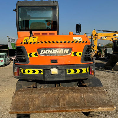 48KW Utilisé DOOSAN Excavator Machine Doosan DX60W Excavateur hydraulique à rampe 5550 kg