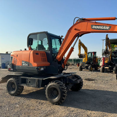48KW Utilisé DOOSAN Excavator Machine Doosan DX60W Excavateur hydraulique à rampe 5550 kg
