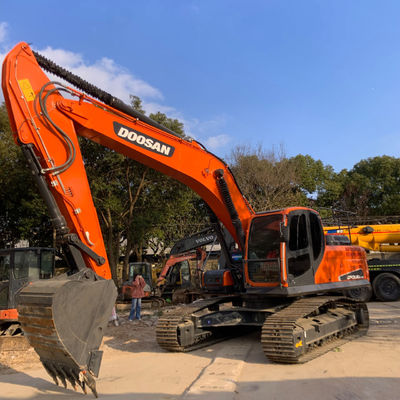 Type de gratte-ciel utilisé DOOSAN DX300LC-9C Excavateur Machines de déplacement de terre 30215 kg