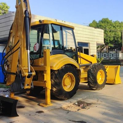 74.6kW JCB 4CX Chargeur d'occasion Jaune 4378kg Ascenseur chargeur de remorqueuse d'occasion Roue en mouvement