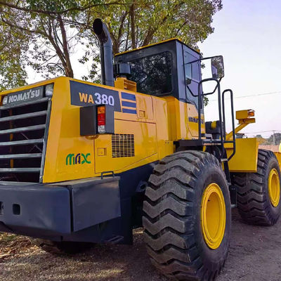 Charge lourde 146 kW Komatsu WA380 Chargeur à roues d'occasion 5 tonnes Charge pour l'agriculture