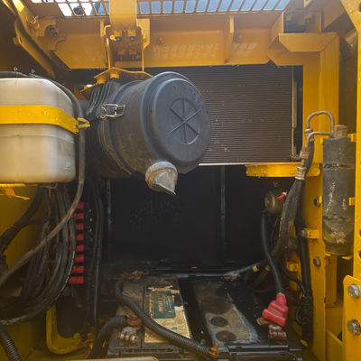 Excavateur hydraulique à grande utilisation Komatsu type KOMATSU PC 130