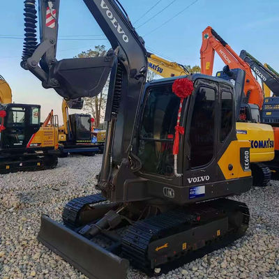 5790kg Volvo Excavator VOLVO EC60 Machines de déplacement de la terre utilisées 0,3 mètres cubes Seau