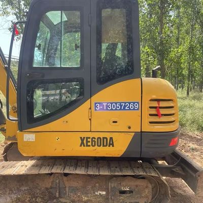 Jaune Utilisé XCMG Excavator Digger Xcmg 60DA Petite machine à creuser Excavator
