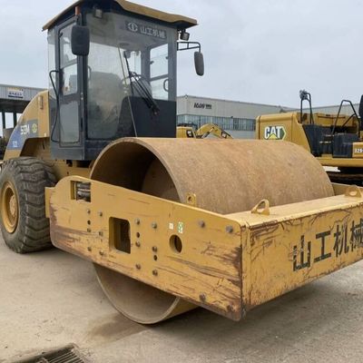 Rouleau ancien à tambour unique ergonomic SEM 522 rouleau utilisé 140 kW