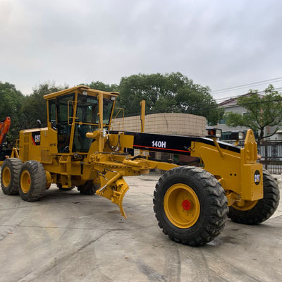 Jaune 715 mm Fouette CAT Grader utilisé Économie d'énergie pour les tâches de maintenance